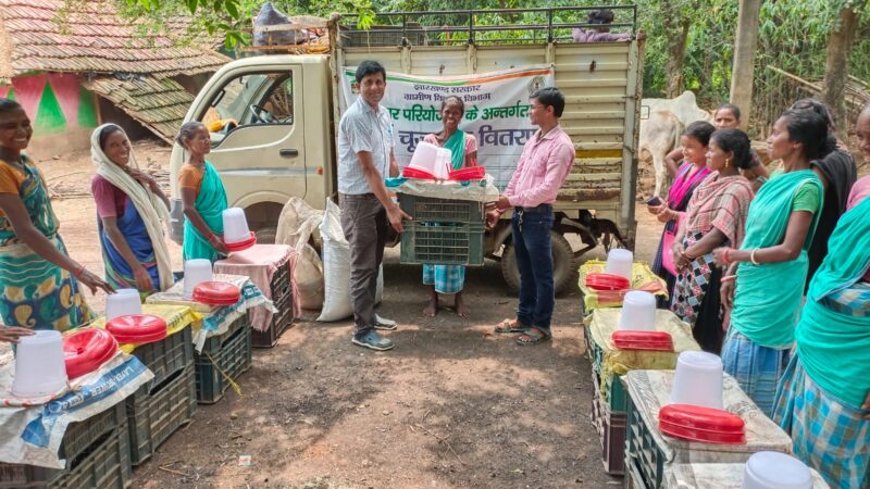 जोहार परियोजना को लेकर किया गया मुर्गी चूज़ा का वितरण