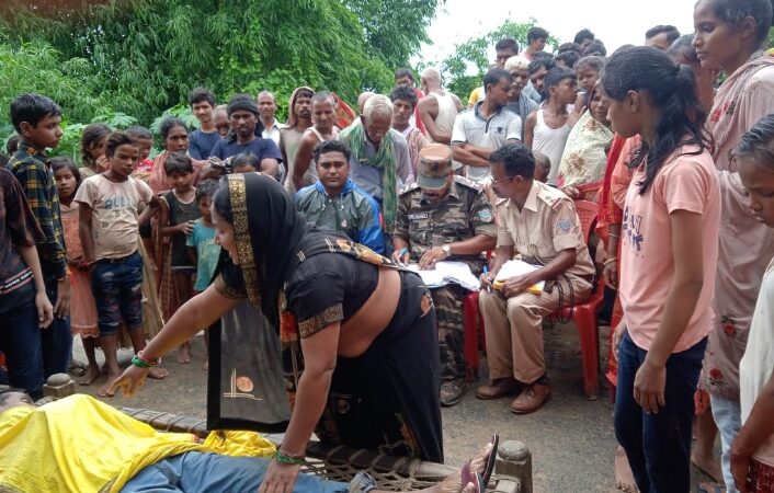 चनाईचक बहियार में मिला युवक का डेड बॉडी