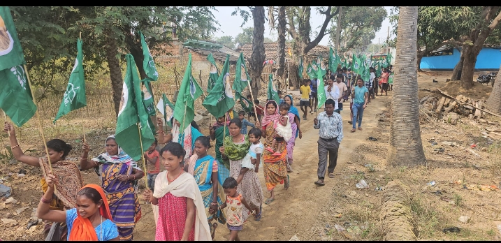 हेमंत सोरेन की सलामती को लेकर पूजा -पाठ के बाद निकाली न्याय यात्रा