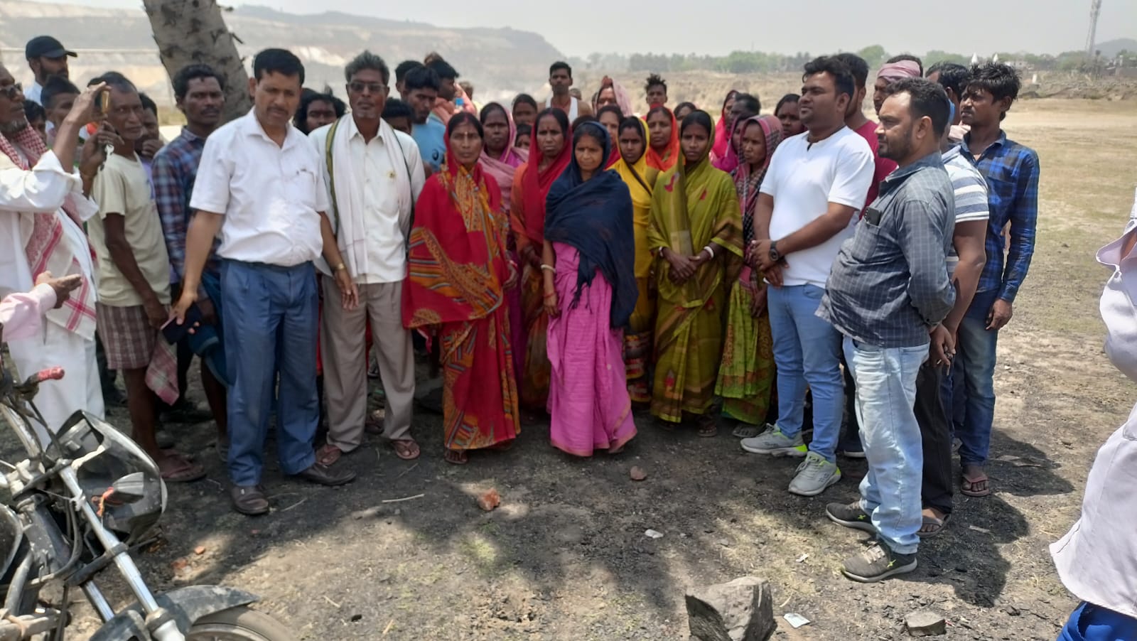 भूविस्तापितों की जमीन संबंधी समस्याओं का ऑन द स्पॉट हुआ निष्पादन